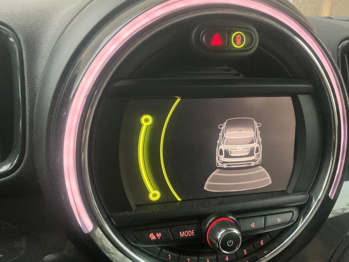 Mini Cooper Countryman 1.5 Hype Automatica OK NEOPATENTATI