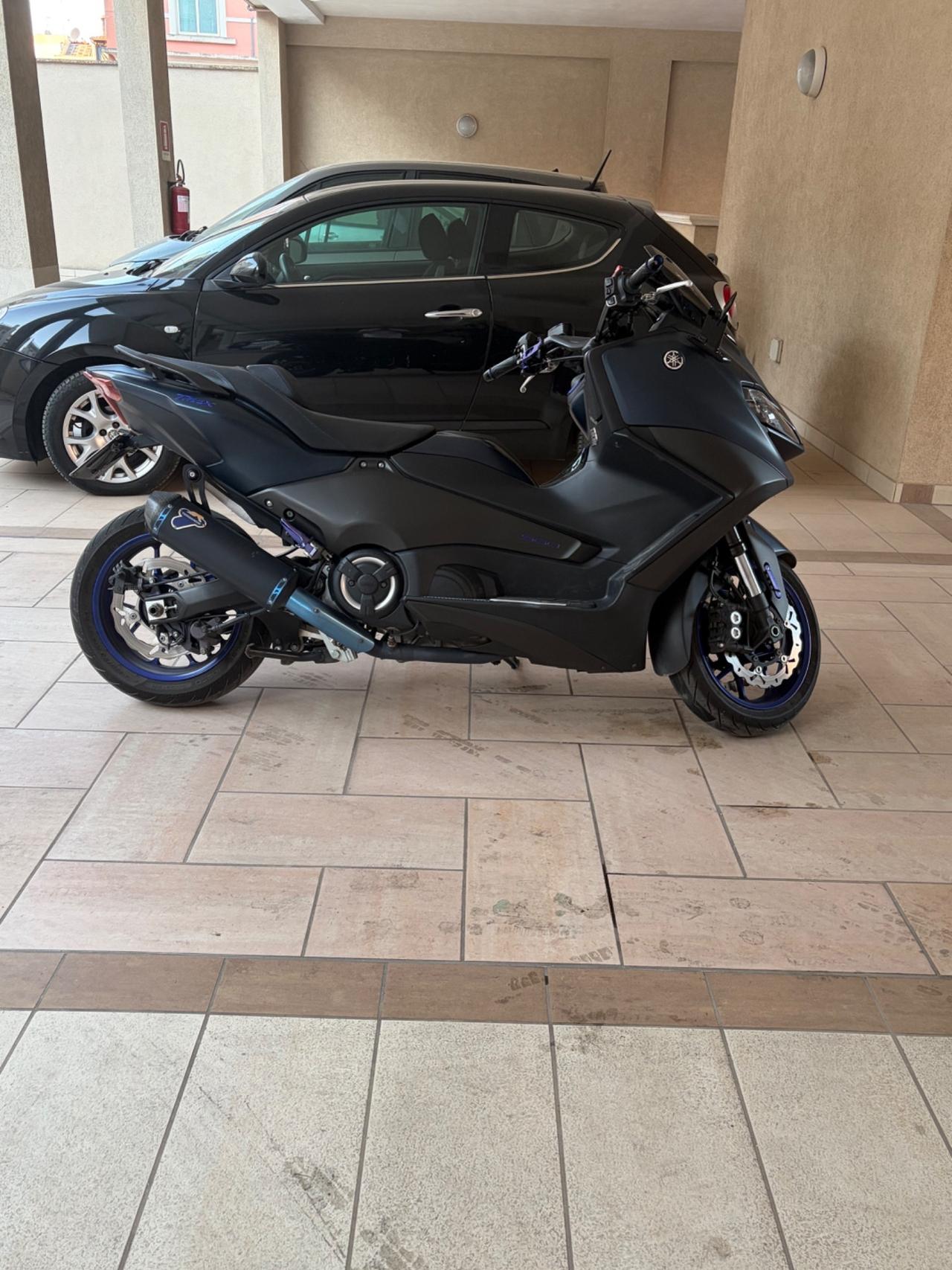 Yamaha T Max 560