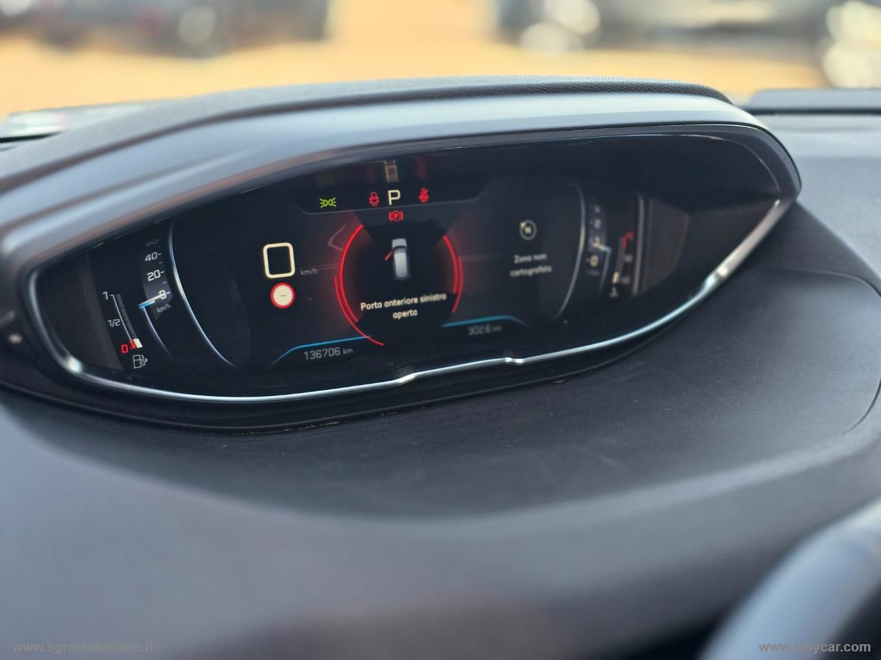 PEUGEOT 3008 BlueHDi 130 S&S EAT8 Business