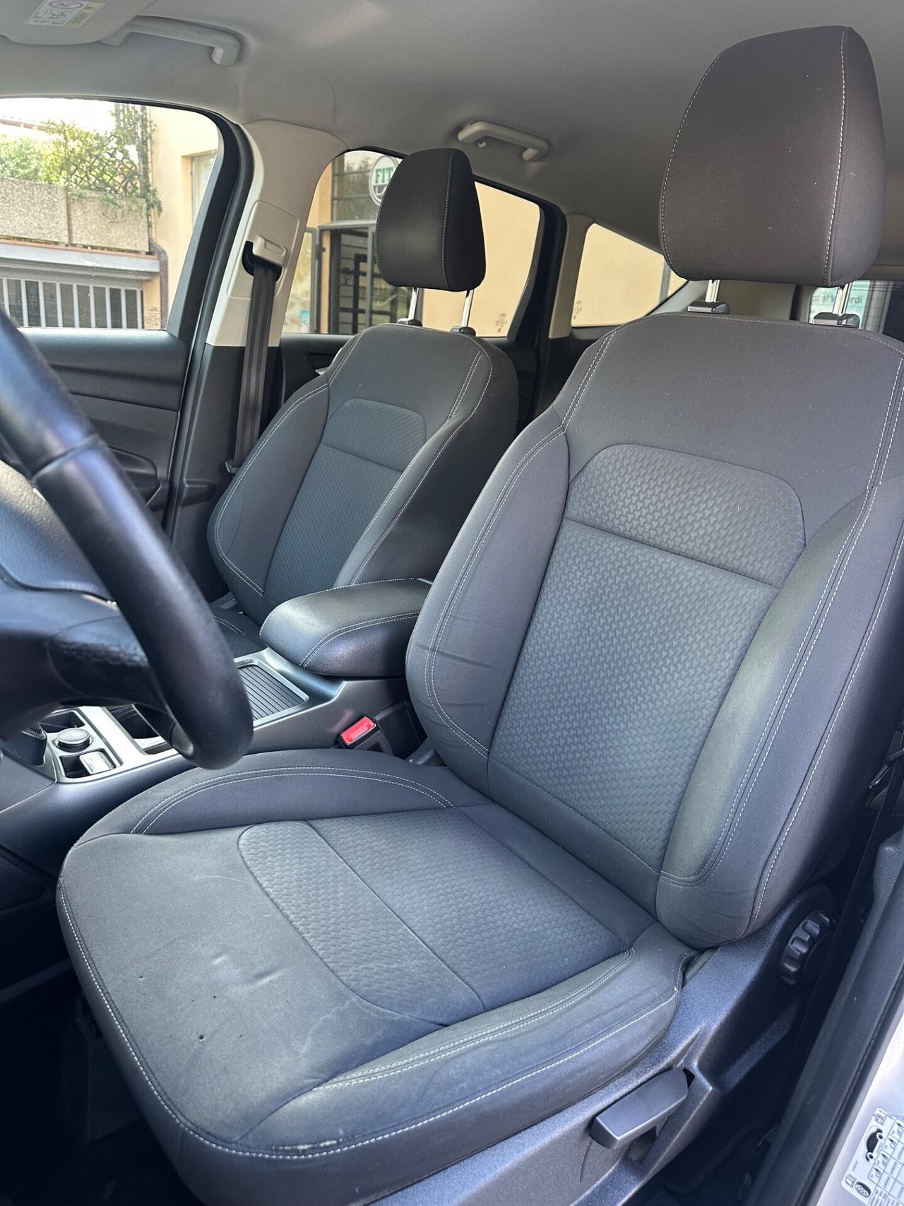 Ford Kuga 1.5 TDCI 120 CV S&S 2WD Business