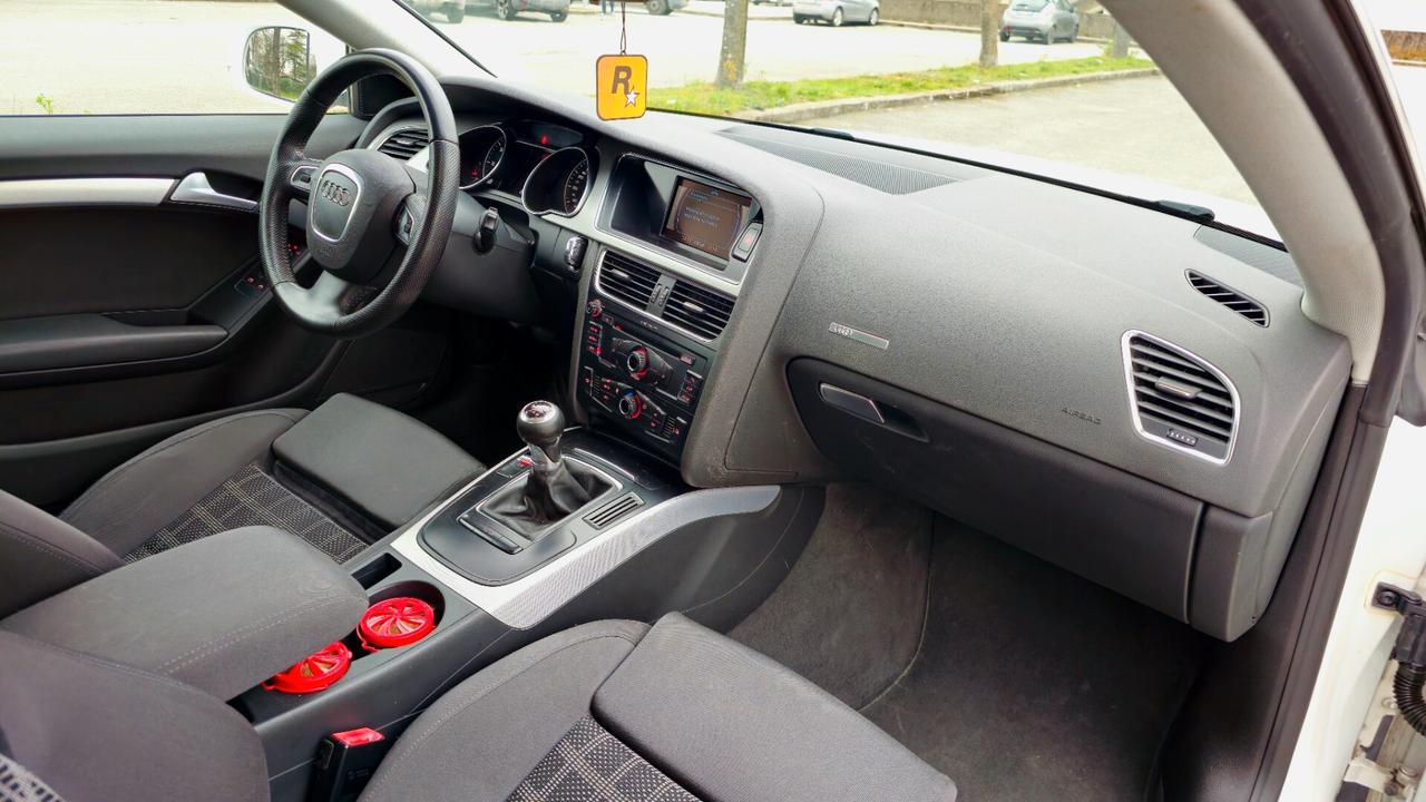 Audi A5 2.7 v6 cambio manuale unico proprietario garantita 12 mesi