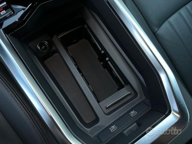 Audi e-tron SPB 50 quattro Business MATRIX PELLE U