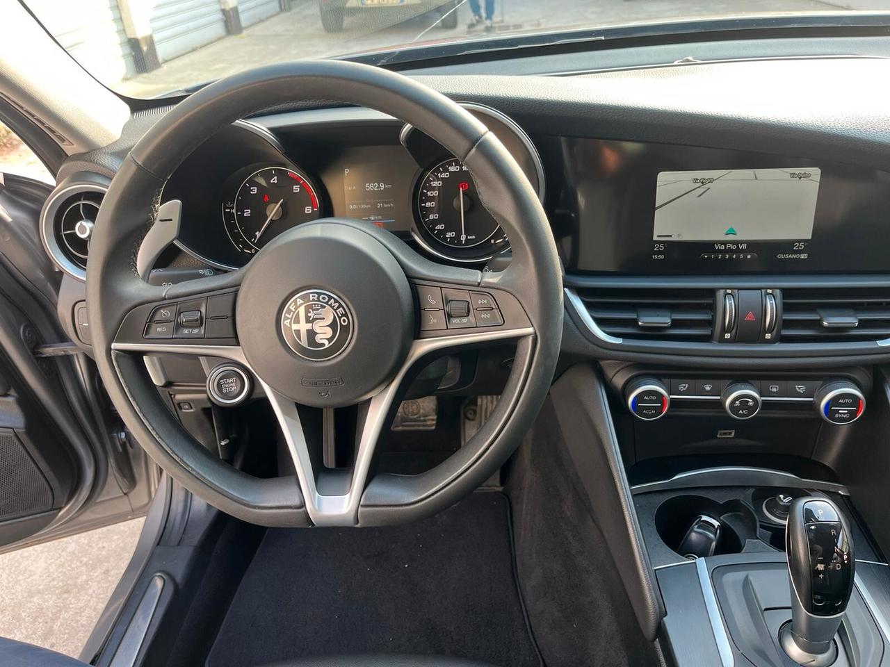 Alfa Romeo Giulia 2.2 Turbodiesel 180 CV AT8 Business Sport Launch Ed.