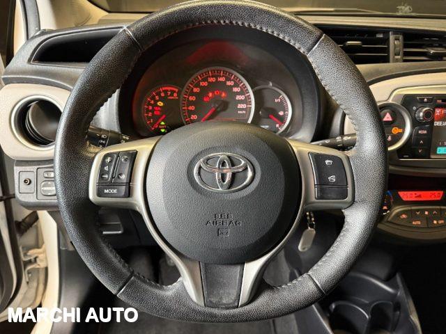 TOYOTA Yaris 1.3 5 porte Lounge