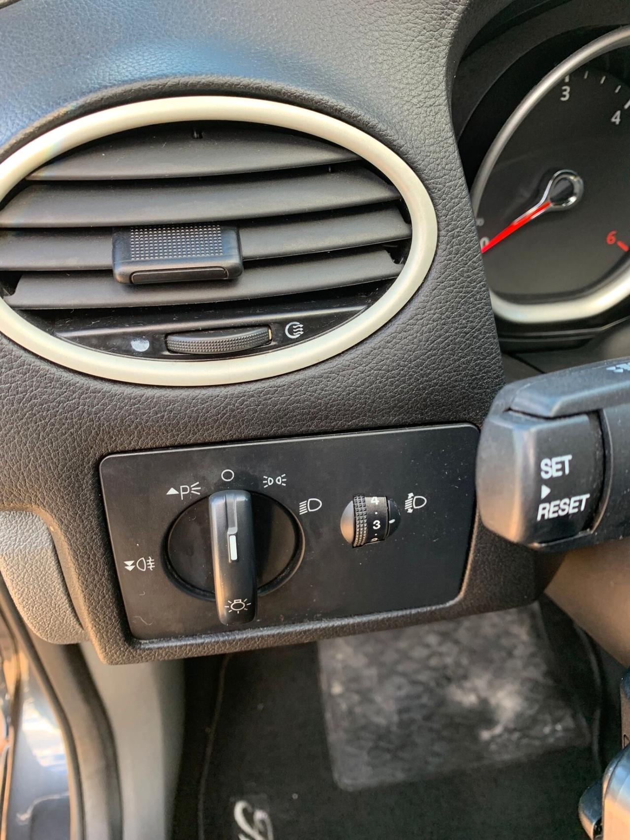 Ford Focus 1.6 TDCi (110CV) SW Tit. DPF