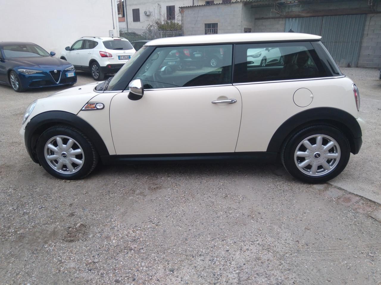 Mini one ray 1.4 16V 75cv x neopatentati