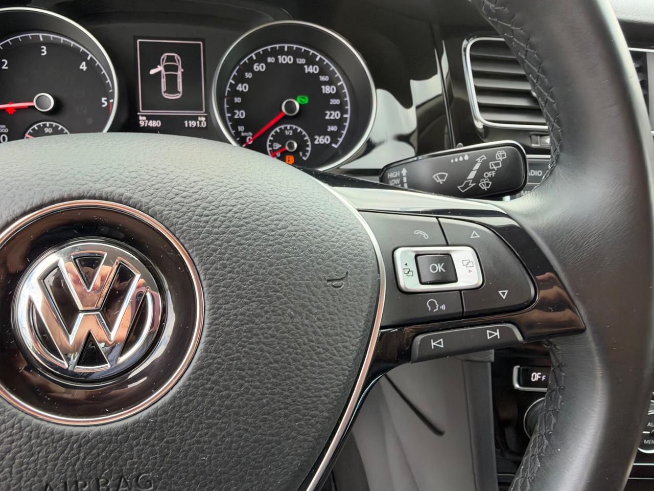 Volkswagen Golf 2.0 TDI 5p. Executive BlueMotion