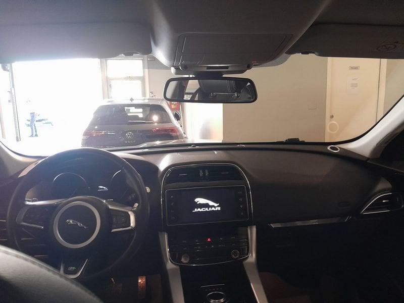 Jaguar F-Pace 2.0d i4 R-Sport Black Design Edition awd 180cv auto