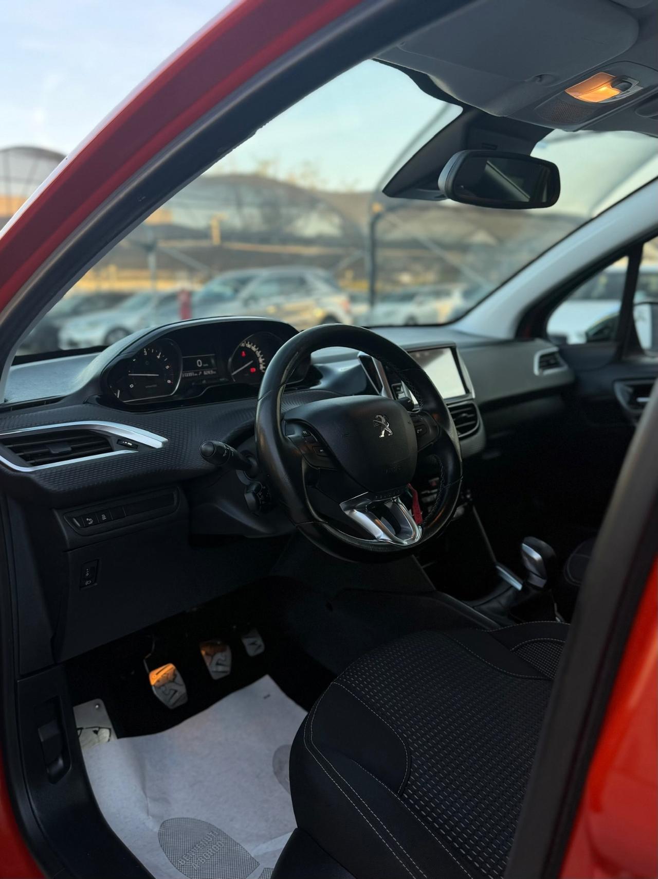 Peugeot 208 BlueHDi 75 5 porte Allure