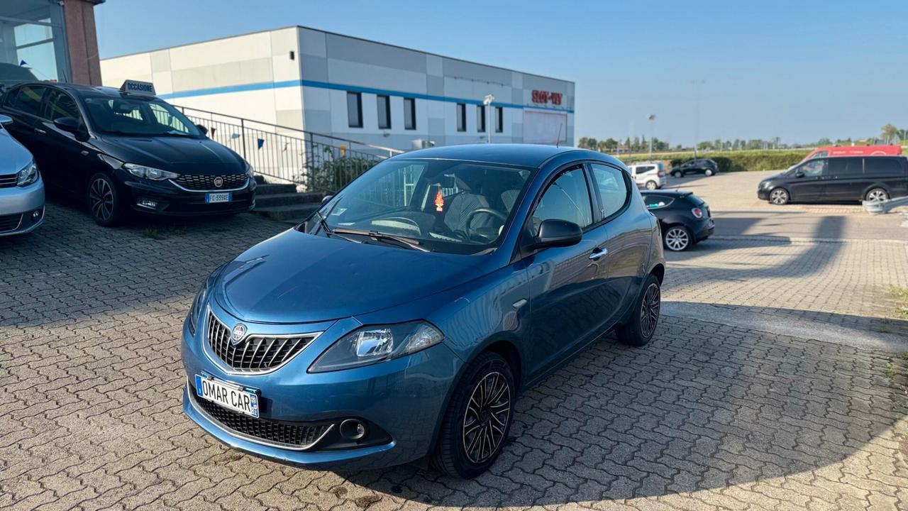 Lancia Ypsilon 1.0 HYBRID 2022