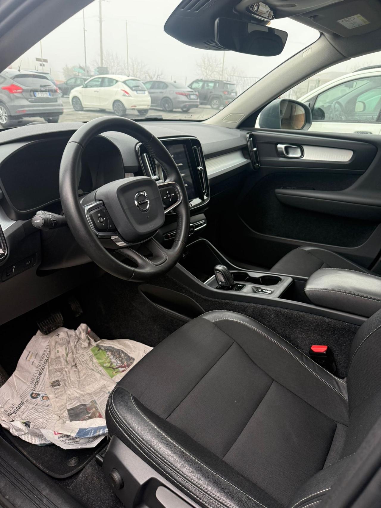 Volvo XC40 D3 AWD Geartronic Momentum