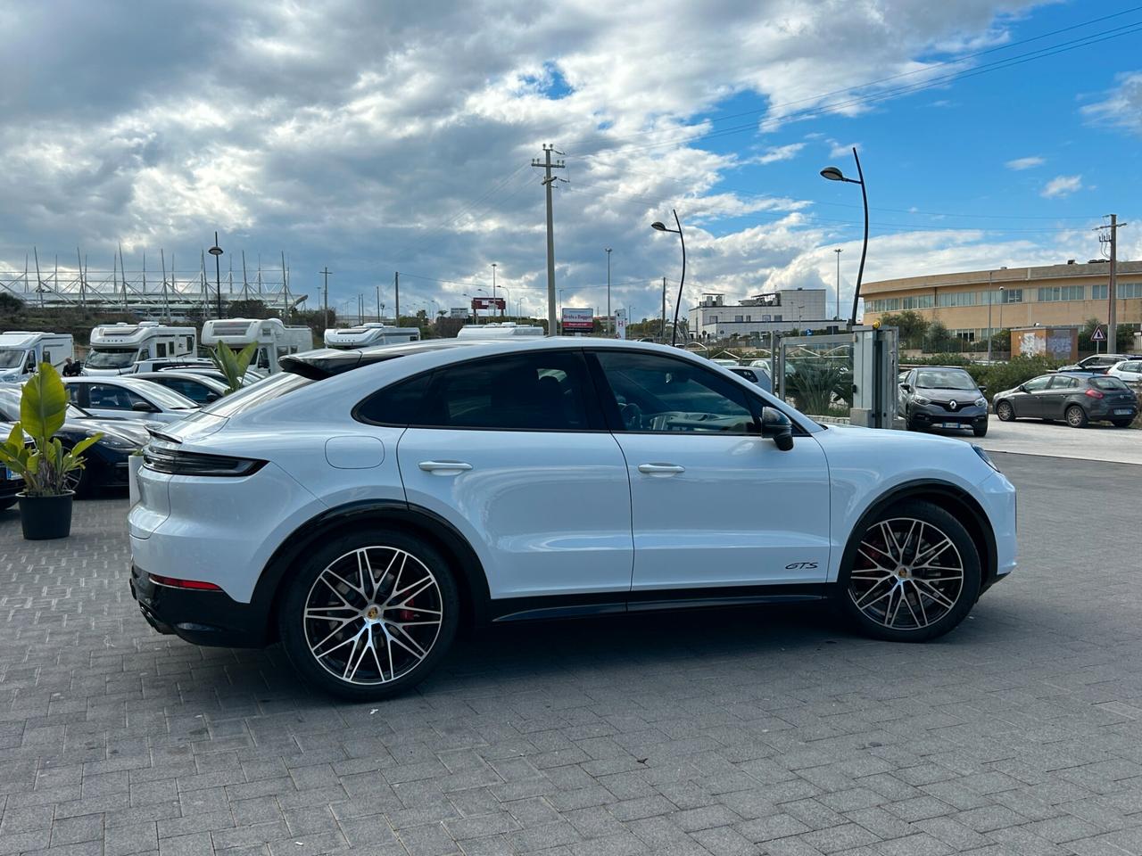 Porsche Cayenne Coupe 4.0 V8 GTS KM 0