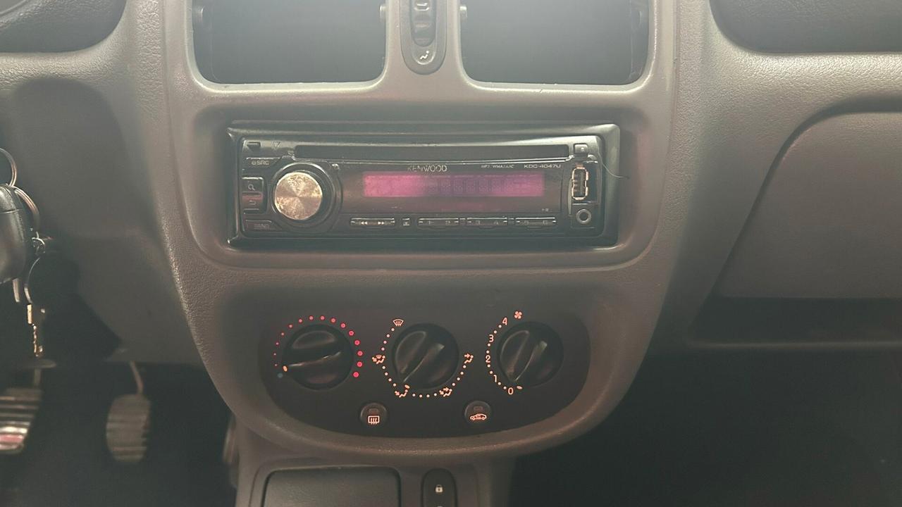 Renault Clio 1.2 cat 3 porte