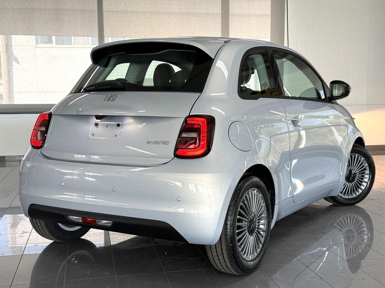 Fiat 500 Icon 1.0 65 MHEV #11976