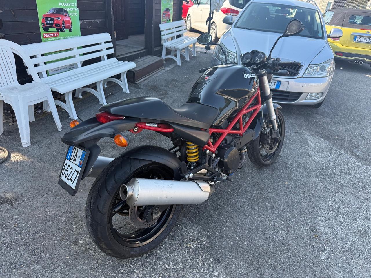 Ducati Monster 696