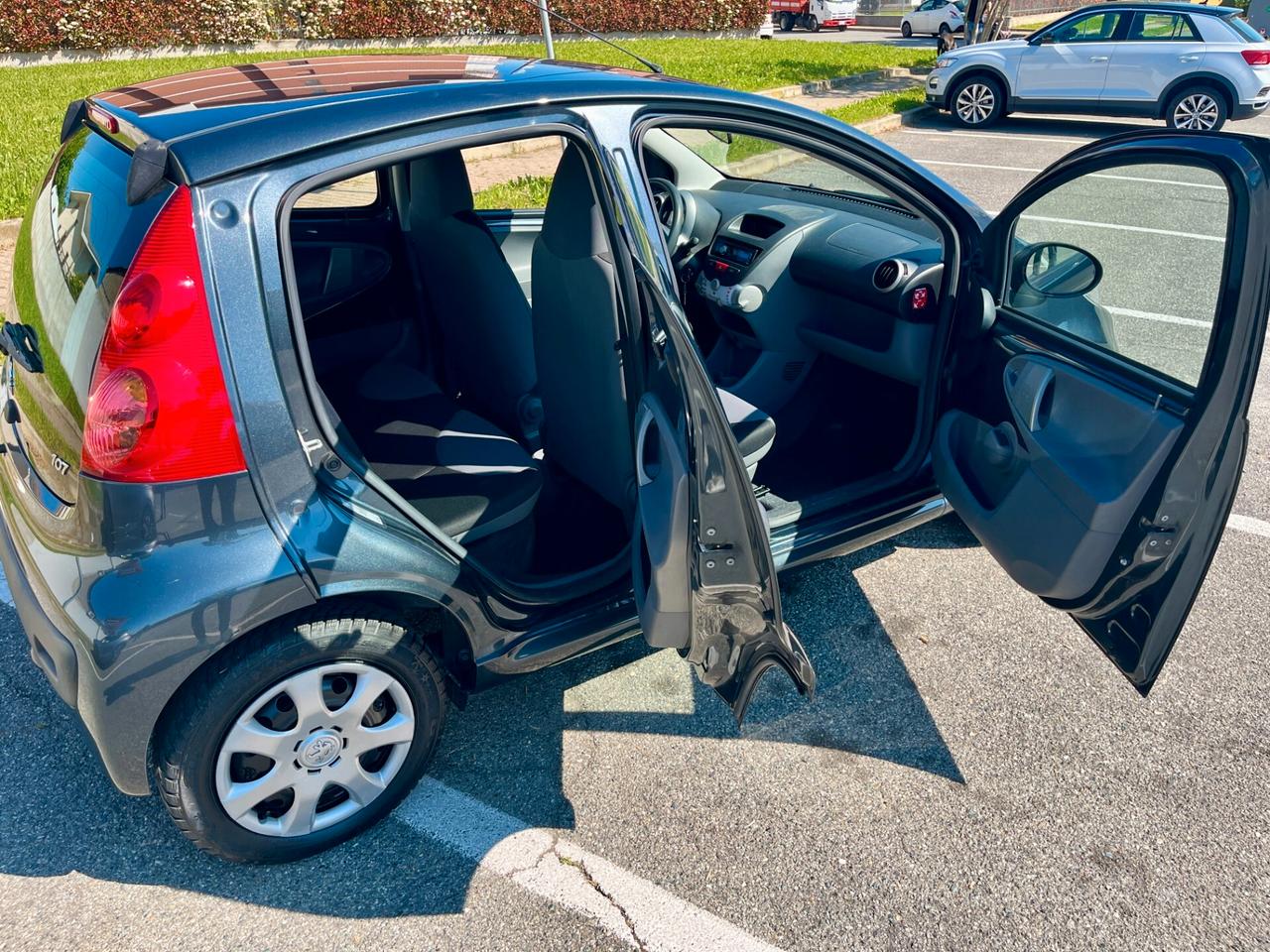 Peugeot 107 5porte - 2 anni di garanzia - 60.000km