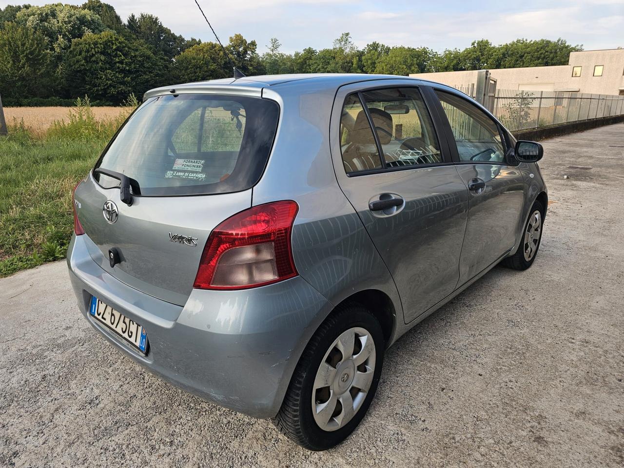 Toyota Yaris 1.0 5 porte