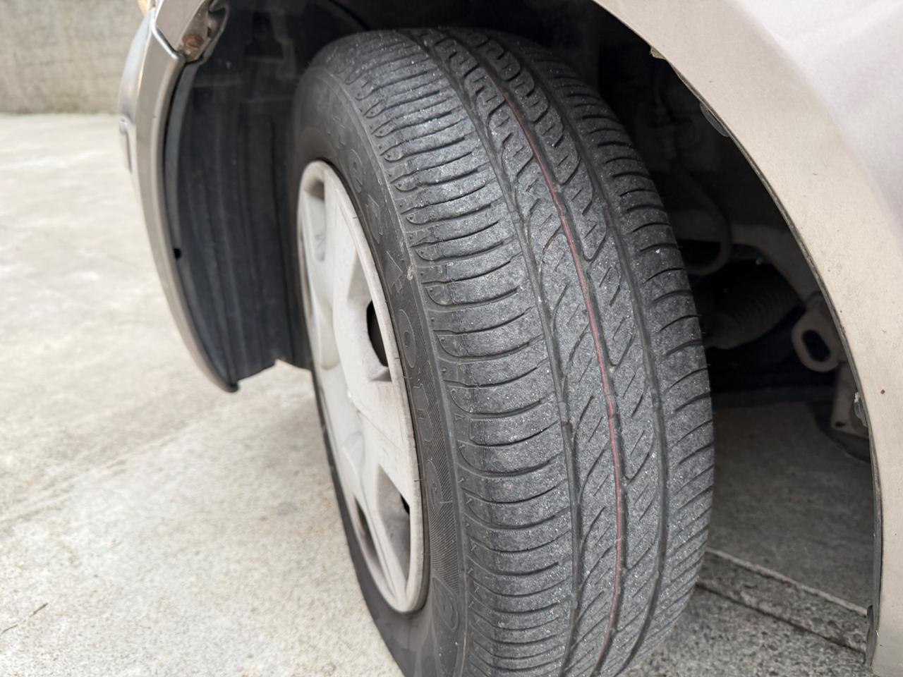 Toyota Yaris 1.3i benzina euro4