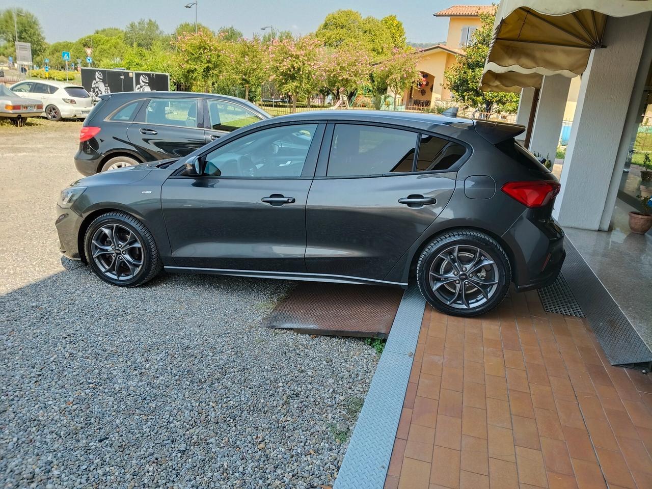 Ford Focus 1.0 EcoBoost Hybrid 125 CV 5p. ST-Line