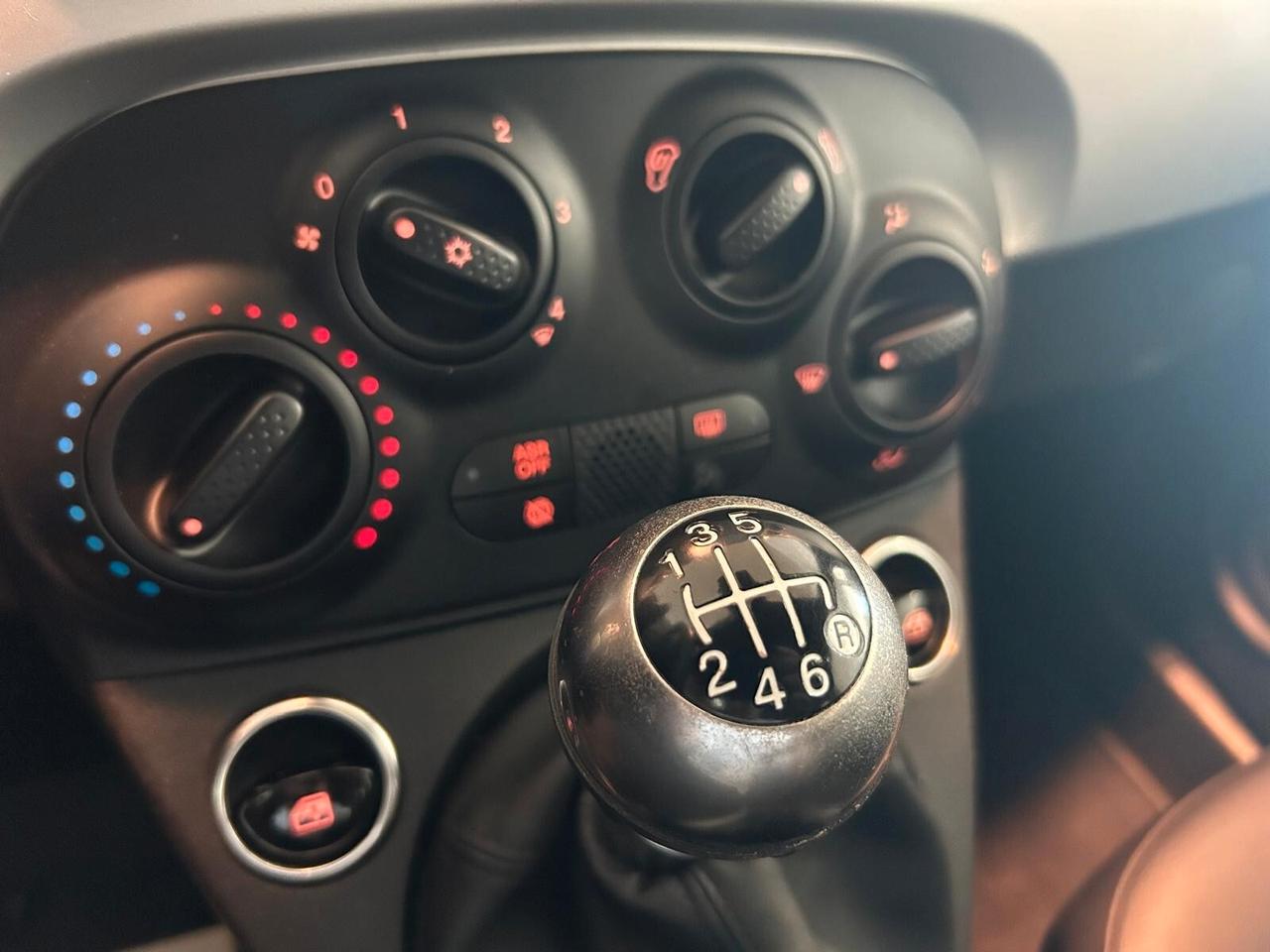 Fiat 500 1.0 Hybrid Hey Google