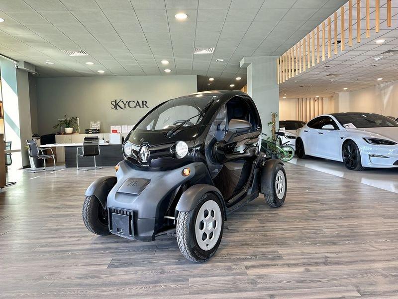 Renault Twizy Versione 45 Guida a partire dai 14 anni di età Batteria di proprietà