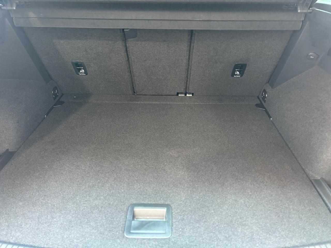 Volkswagen Tiguan 2.0 TDI SCR DSG 4MOTION R-LINE