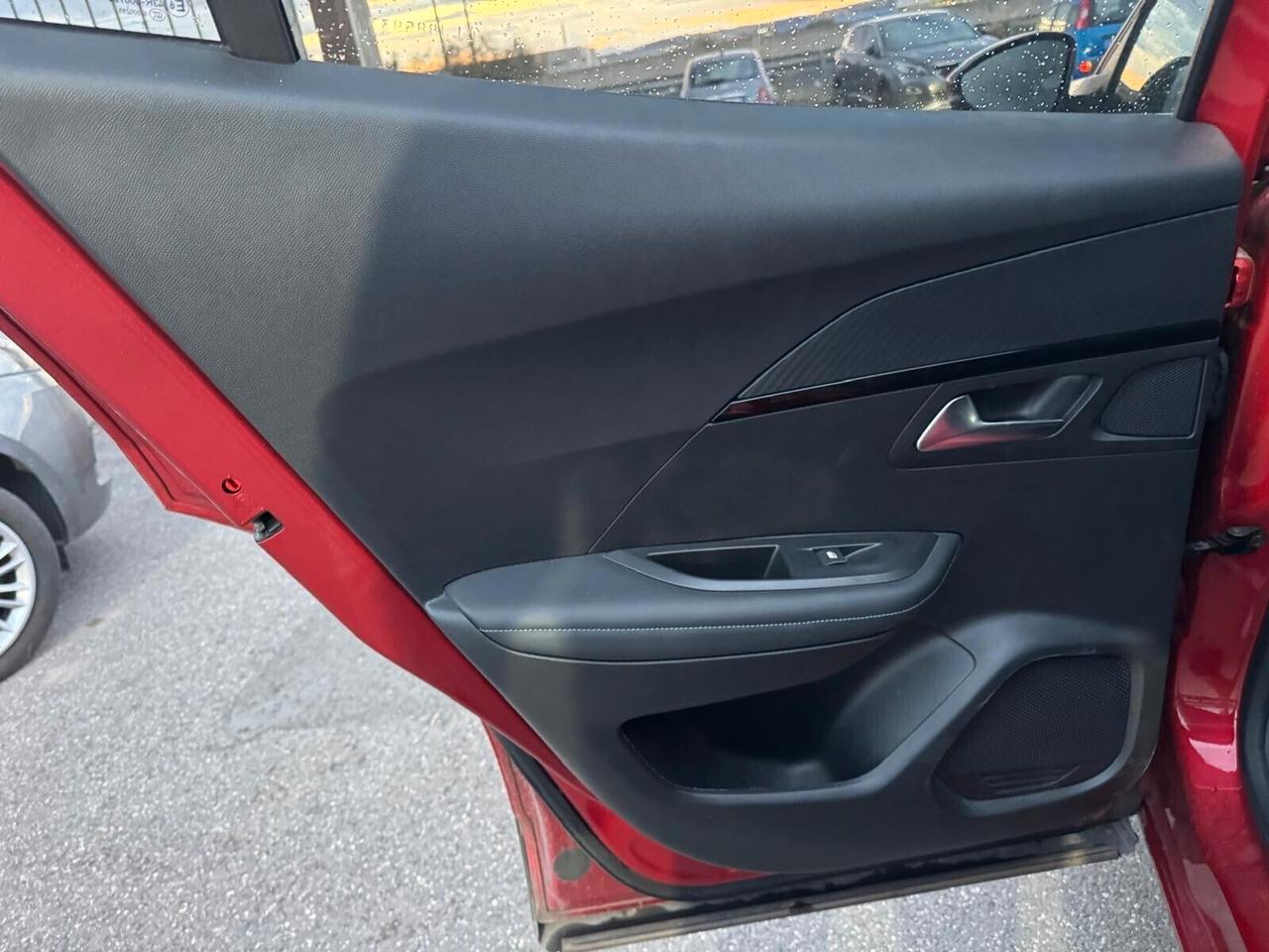 Peugeot 2008 PureTech 130 S&S EAT8 Allure 2021