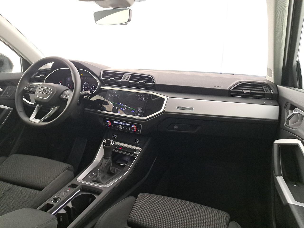 Audi Q3 35 1.5 tfsi business advanced s-tronic