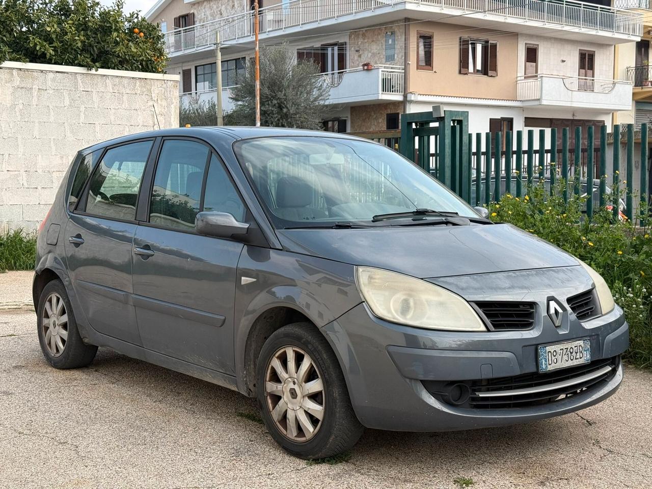 Renault Scenic 1.5 dCi/