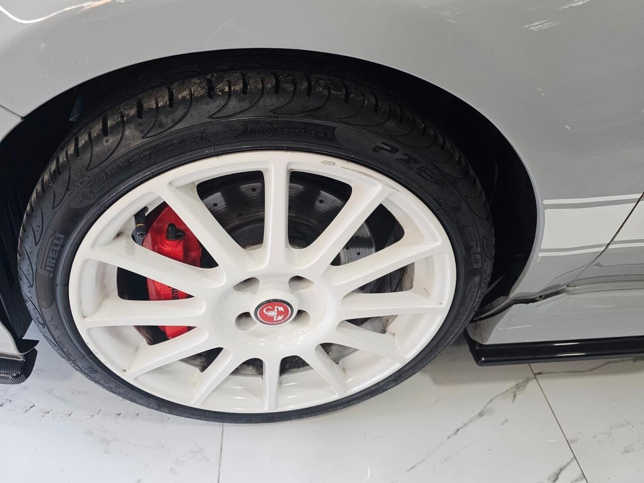 Abarth 595 1.4 Turbo T-Jet 180 CV Esseesse