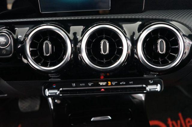 MERCEDES-BENZ A 180 d Automatic Business UFFICIALE UNIPROP.