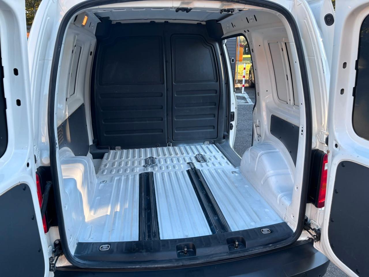 Volkswagen Caddy 1.4 TGI Furgone Business