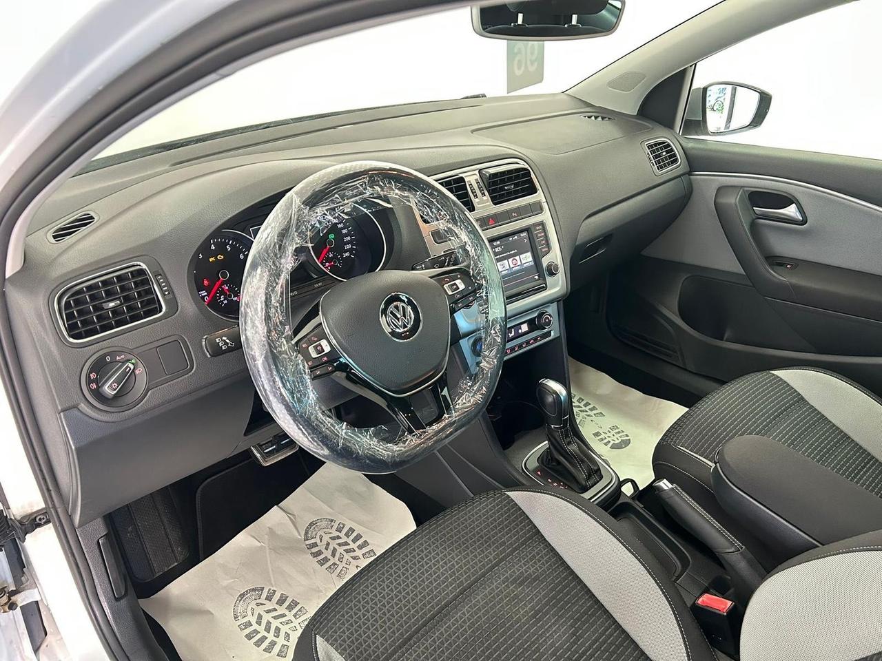 Volkswagen Polo Cross 1.2 TSI DSG -UNIPRO-GARNTITA-2016