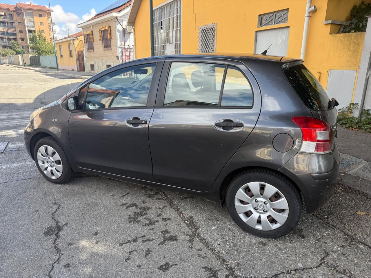 Toyota Yaris 1.0 5 porte Now GPL
