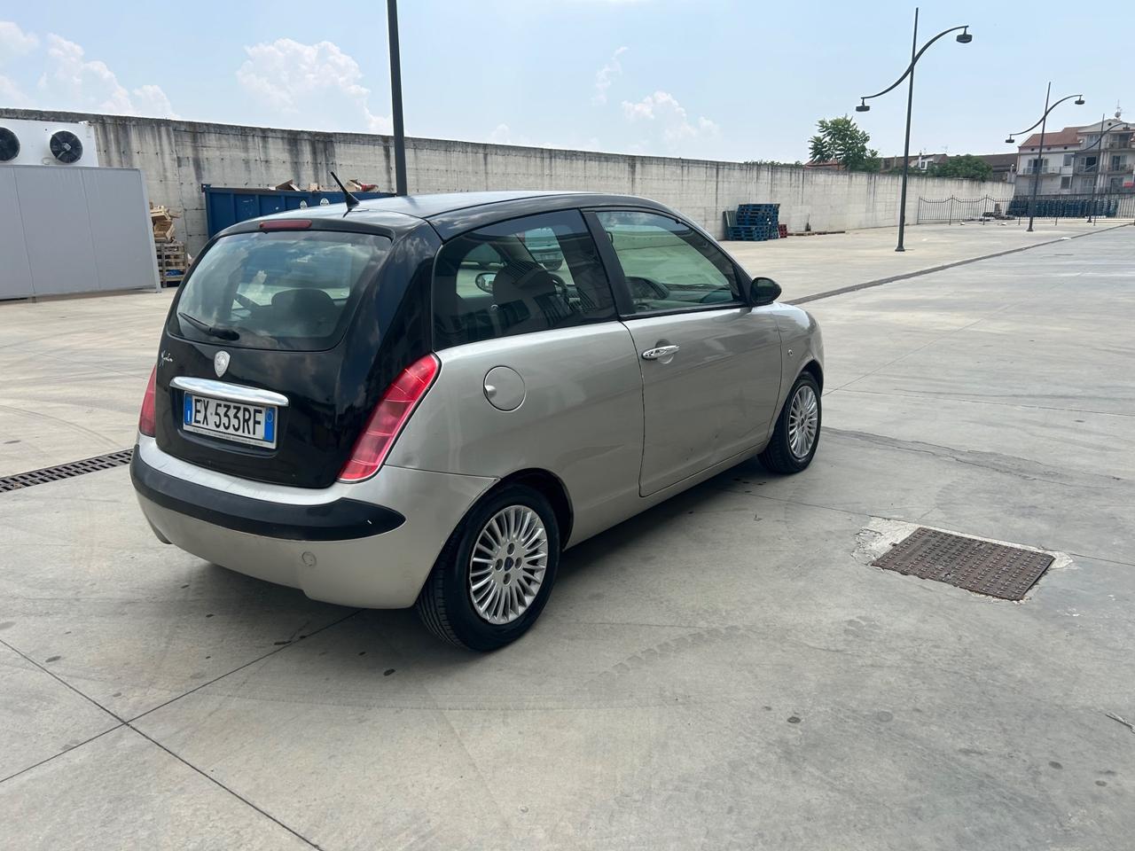 Lancia Ypsilon 1.2 16V Oro GPL