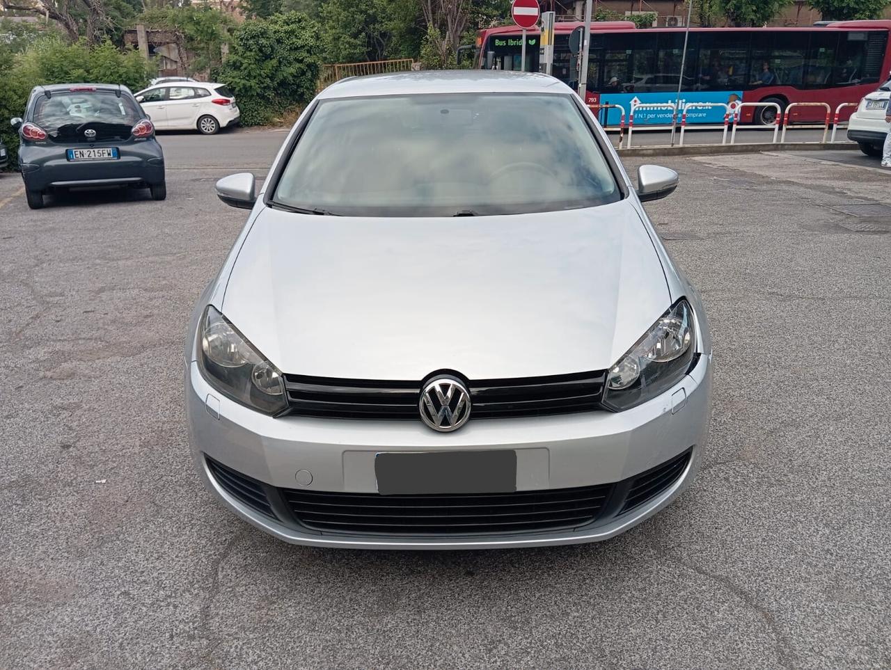 Volkswagen Golf 1.6 TDI DPF 5p. Sport