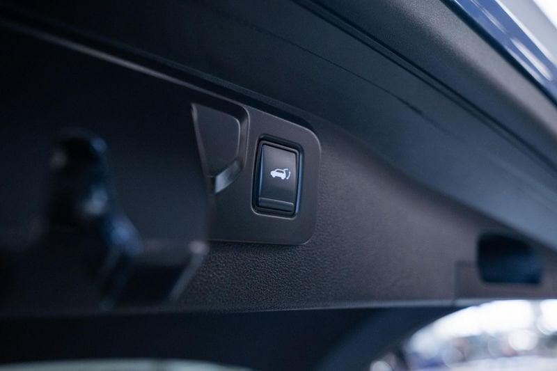 Renault Austral 1.2 E-Tech full hybrid Iconic Esprit Alpine 200cv auto