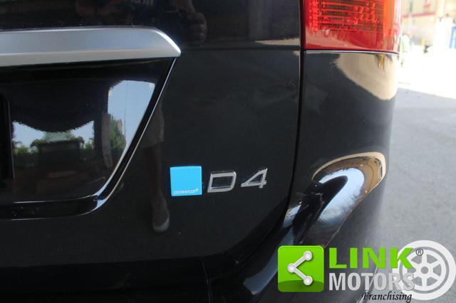 VOLVO XC60 2.0 D4 R-DESIGN MOMENTUM GT-8