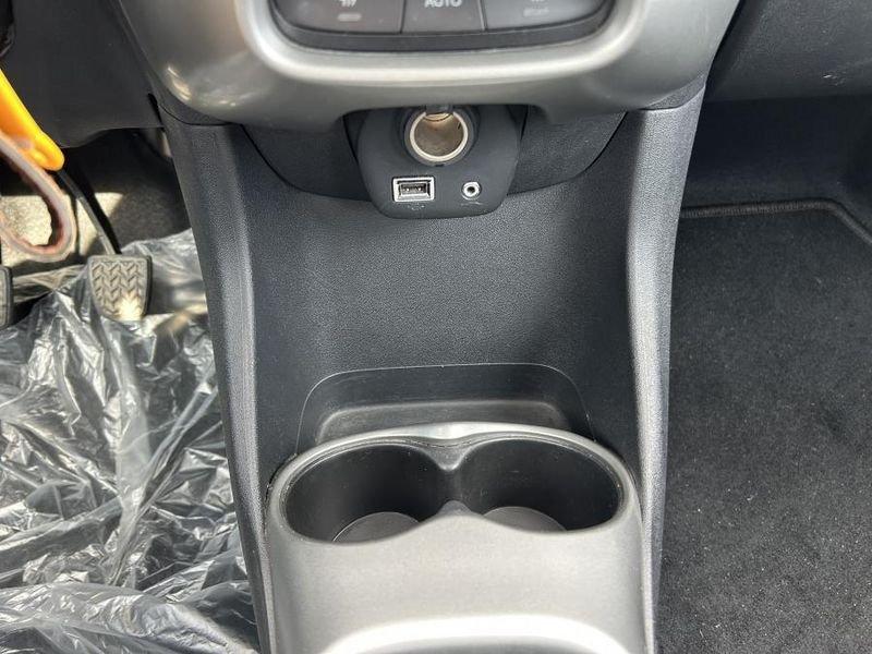Toyota Aygo 1.0 VVT-i 69 CV 5p x-play NAVI + RETROCAMERA