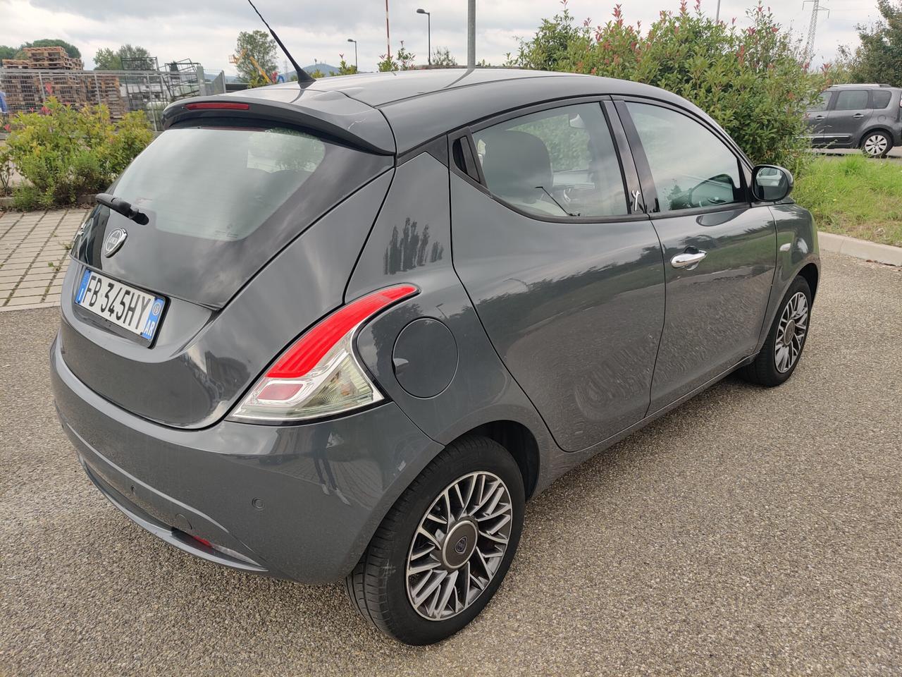 Lancia Ypsilon 1.3 MJT 16V 95 CV 5 porte S&S Gold