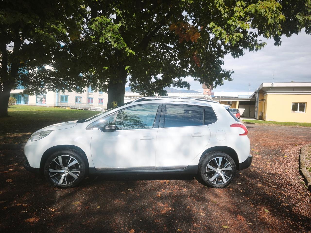 Peugeot 2008 1.6 e-HDi 115 CV Stop&Start Allure