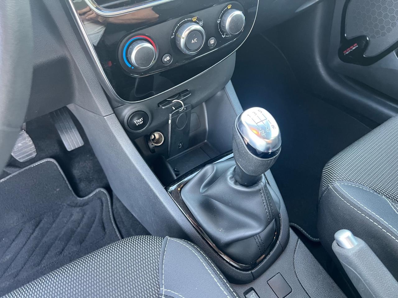 Renault Clio TCe 12V 90 CV 5 porte Life