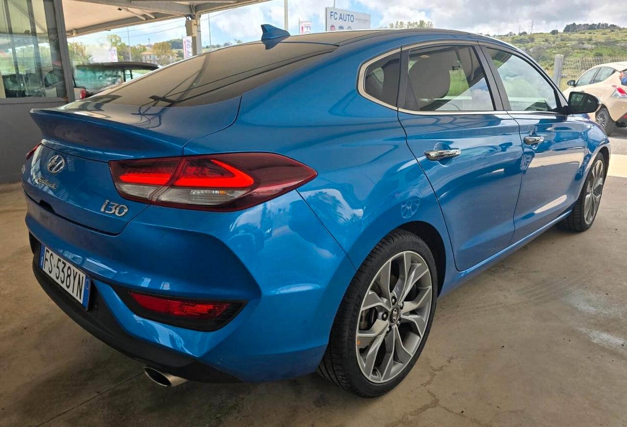Hyundai i30 Fastback 1.4 - UNICO PROPRIETATIO - STRAFULL OPTIONAL-