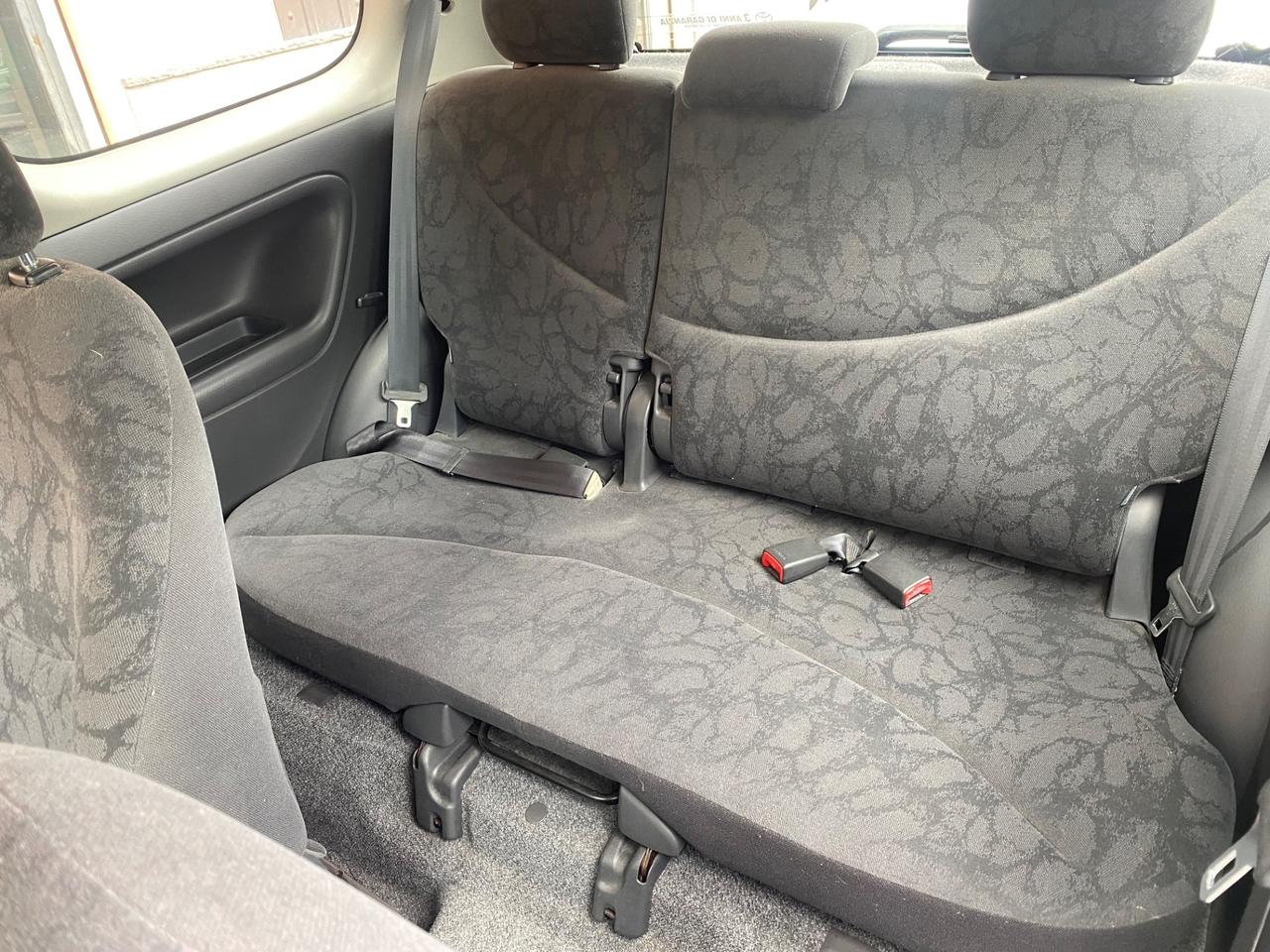 Toyota Yaris 1.0i 16V cat 3 porte Sol