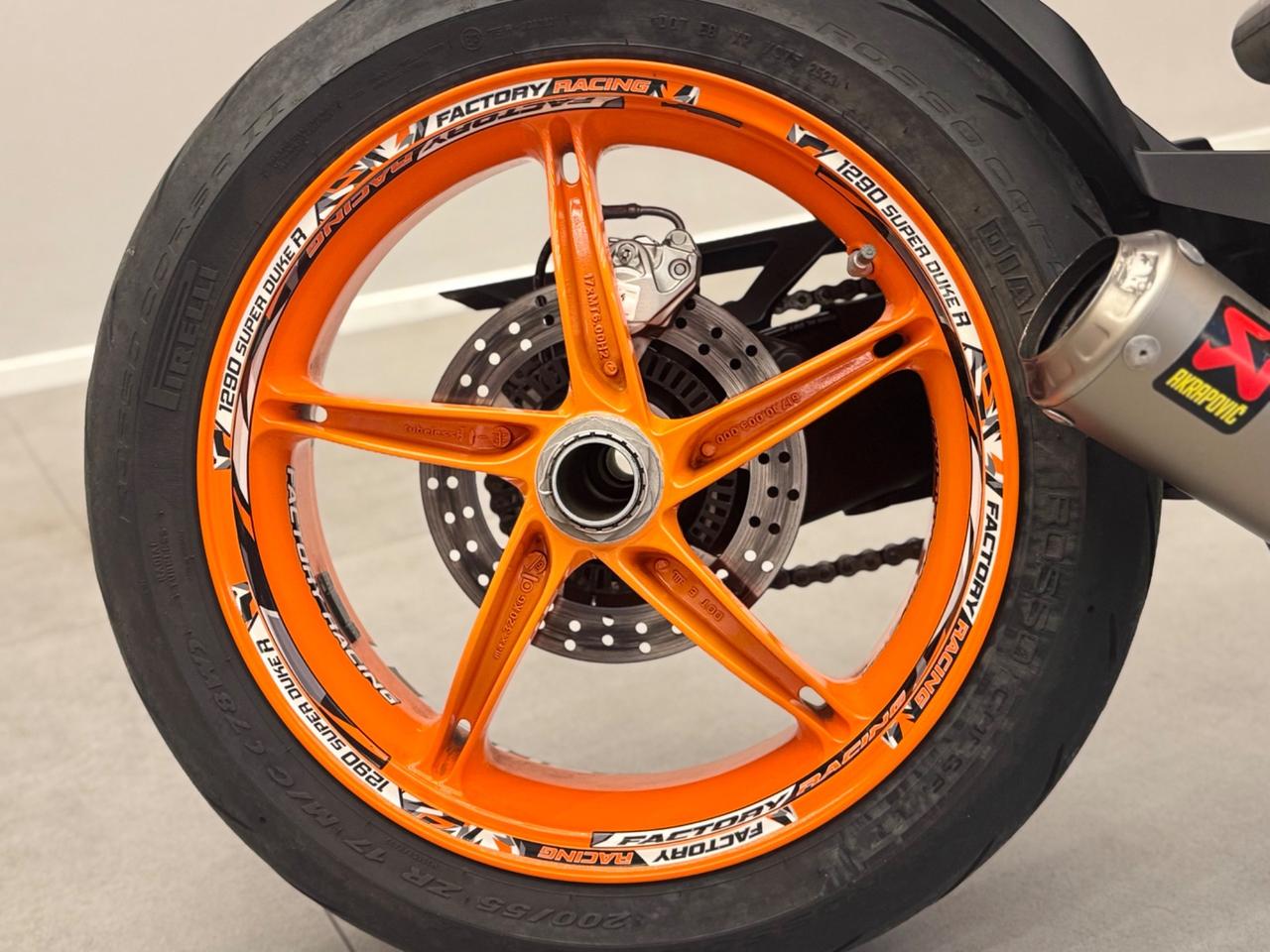 KTM SUPERDUKE 1290 R SCARICO AKRAPOVIC