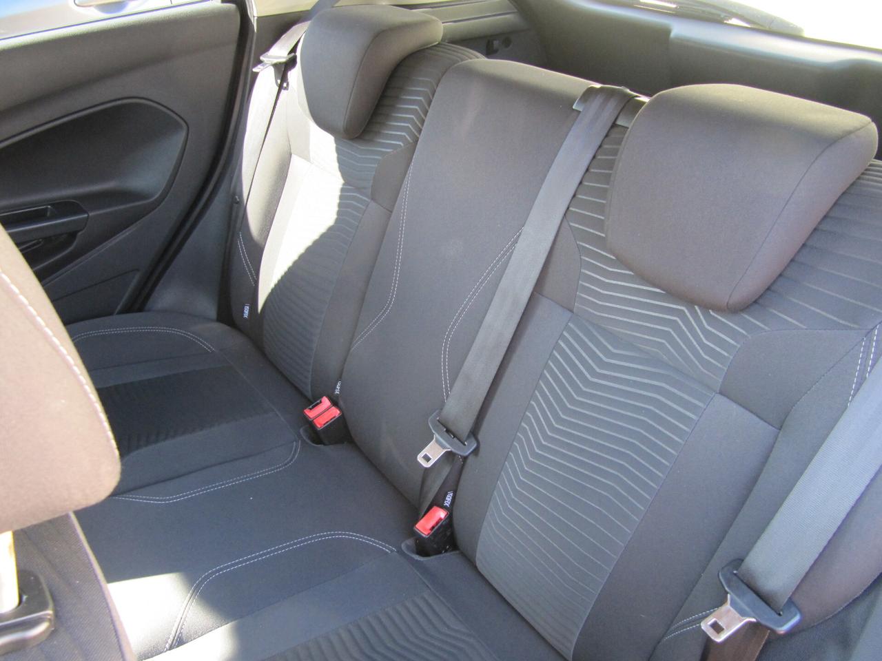 Ford Fiesta 1.5 TDCi 75CV 5 porte Titanium - 2014