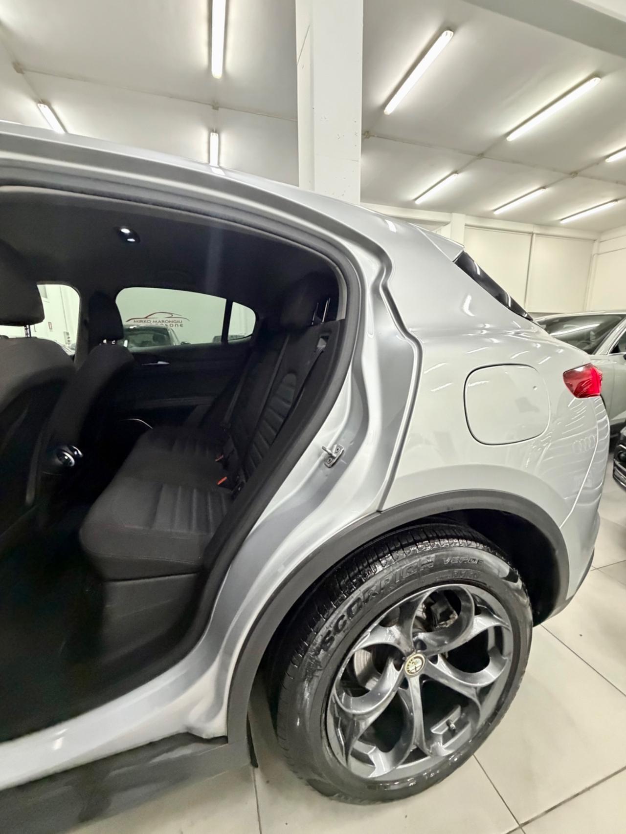 Alfa Romeo Stelvio 2.2 160 CV AT8 RWD FINANZIABILE