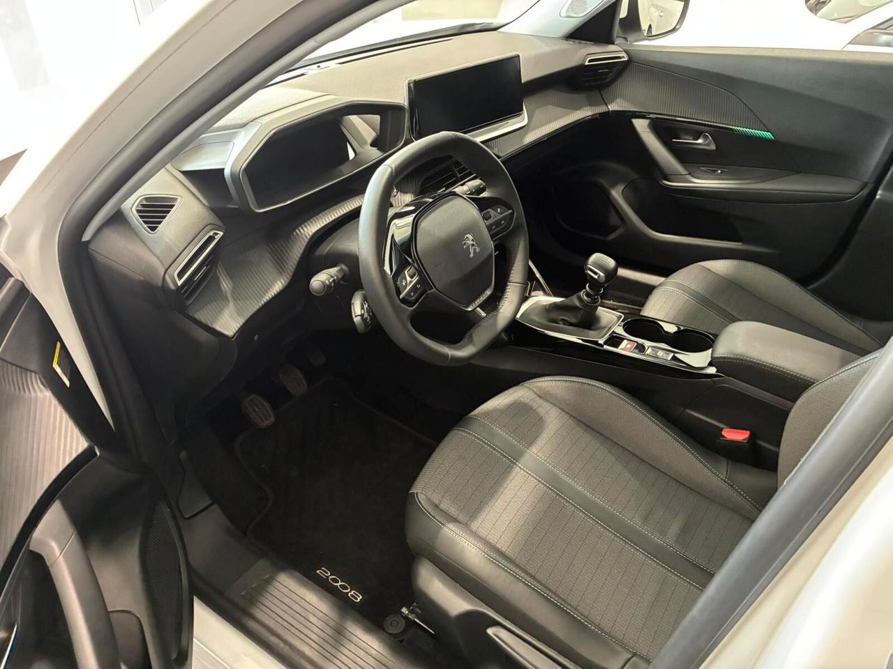 Peugeot 2008 PureTech 100 S&S Allure Pack