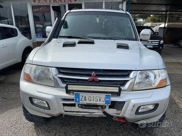 Mitsubishi autocarro Pajero 3.2 16V DI-D 5p. GLX