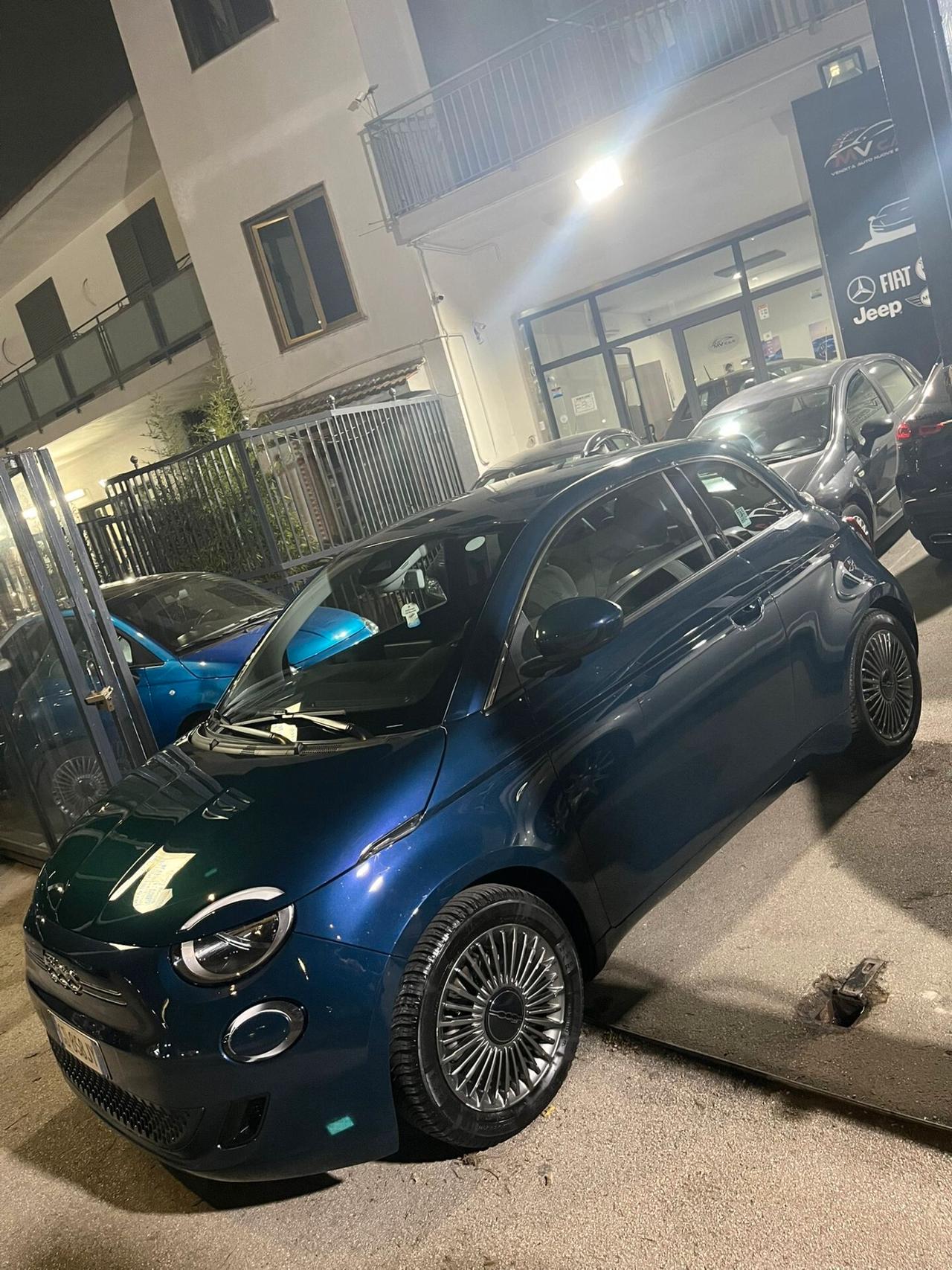 Fiat 500 500e Berlina 42 kWh Icon